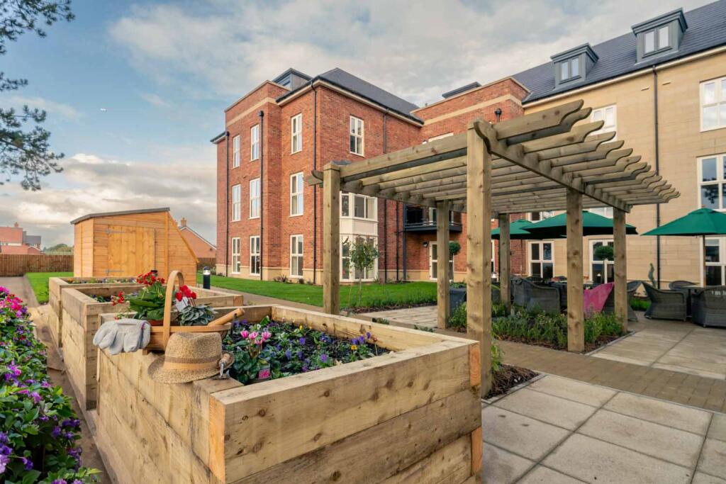 Main image of property: Northwich Road,
Tabley,
Knutsford,
WA16 0AW
